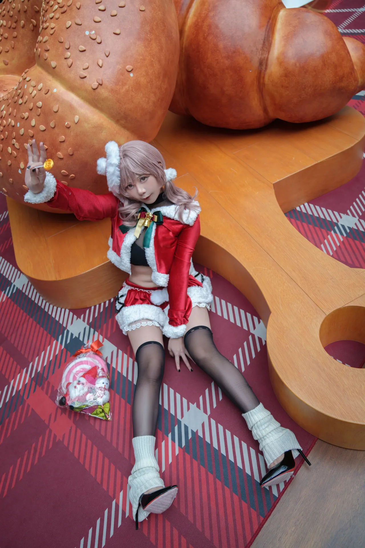 Aletha Cosplay - Bready animate cafe Christmas Collaboration - Image 3