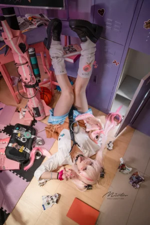 Aletha Cosplay - Jackal Class Troublemaker - Page 4