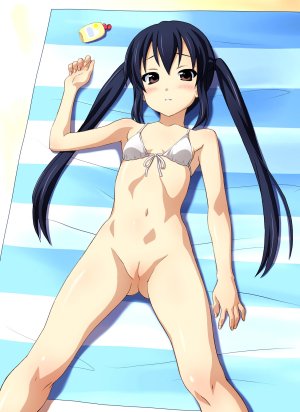Azusa Nakano K-ON - Page 414