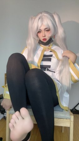 BJones28848 - Frieren - Page 18