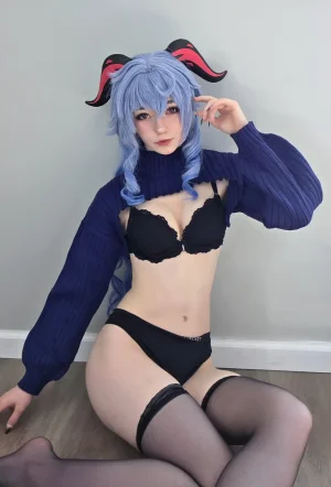 Celebi cosplay - Ganyu lingerie - Page 6