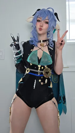 Celebi cosplay - Lucia - Page 6