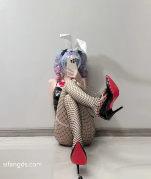 希尔薇 cos 水印 - Page 92