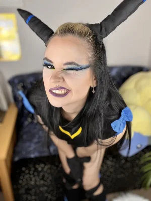 Dogtor Izzy - Shiny Umbreon - Page 62