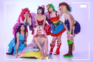 Equestria Band - The Fall Formal Dress - Page 11