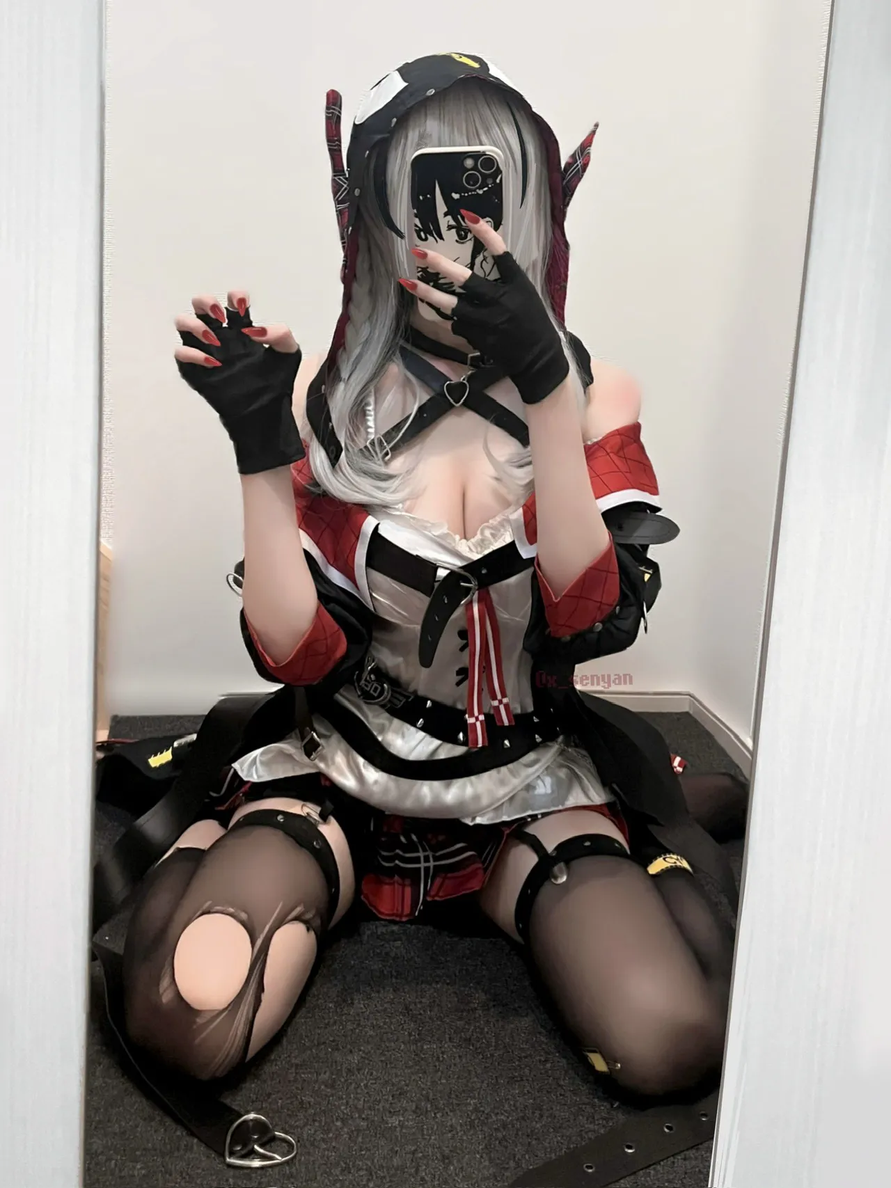 fantiaX cosplay x_senyan - Image 42