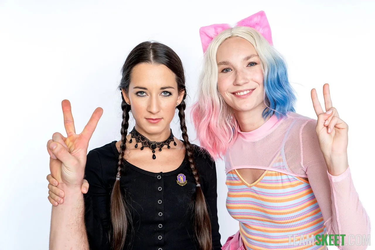 Freya Von Doom Claire Roos - Wednesday Addams Enid Sinclair - Image 36