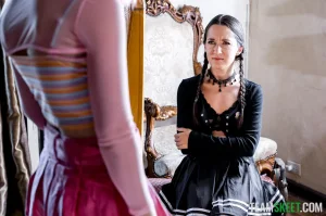 Freya Von Doom Claire Roos - Wednesday Addams Enid Sinclair - Page 68