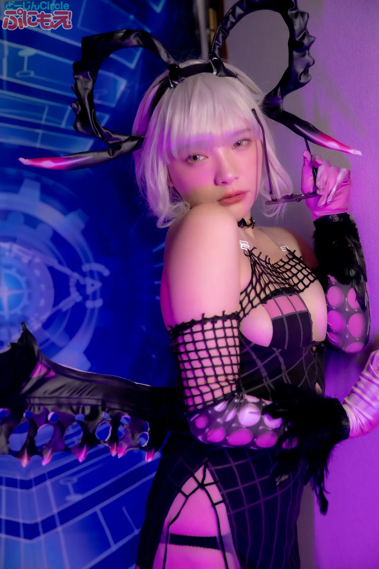 ２本立てテカテカ泡泡天国グラマラスメガネお姉さんレイヤーさんと美人系いいなりレイヤーさんセックス終わりの濃厚アフターサービス２本立て写真集 - Image 44