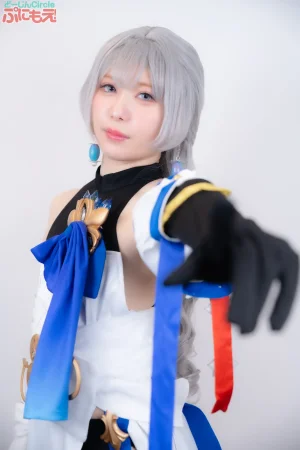 ２本立てテカテカ泡泡天国グラマラスメガネお姉さんレイヤーさんと美人系いいなりレイヤーさんセックス終わりの濃厚アフターサービス２本立て写真集 - Page 104