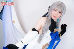２本立てテカテカ泡泡天国グラマラスメガネお姉さんレイヤーさんと美人系いいなりレイヤーさんセックス終わりの濃厚アフターサービス２本立て写真集 - Page 113