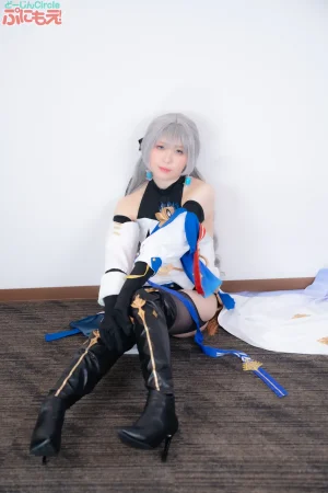 ２本立てテカテカ泡泡天国グラマラスメガネお姉さんレイヤーさんと美人系いいなりレイヤーさんセックス終わりの濃厚アフターサービス２本立て写真集 - Page 125