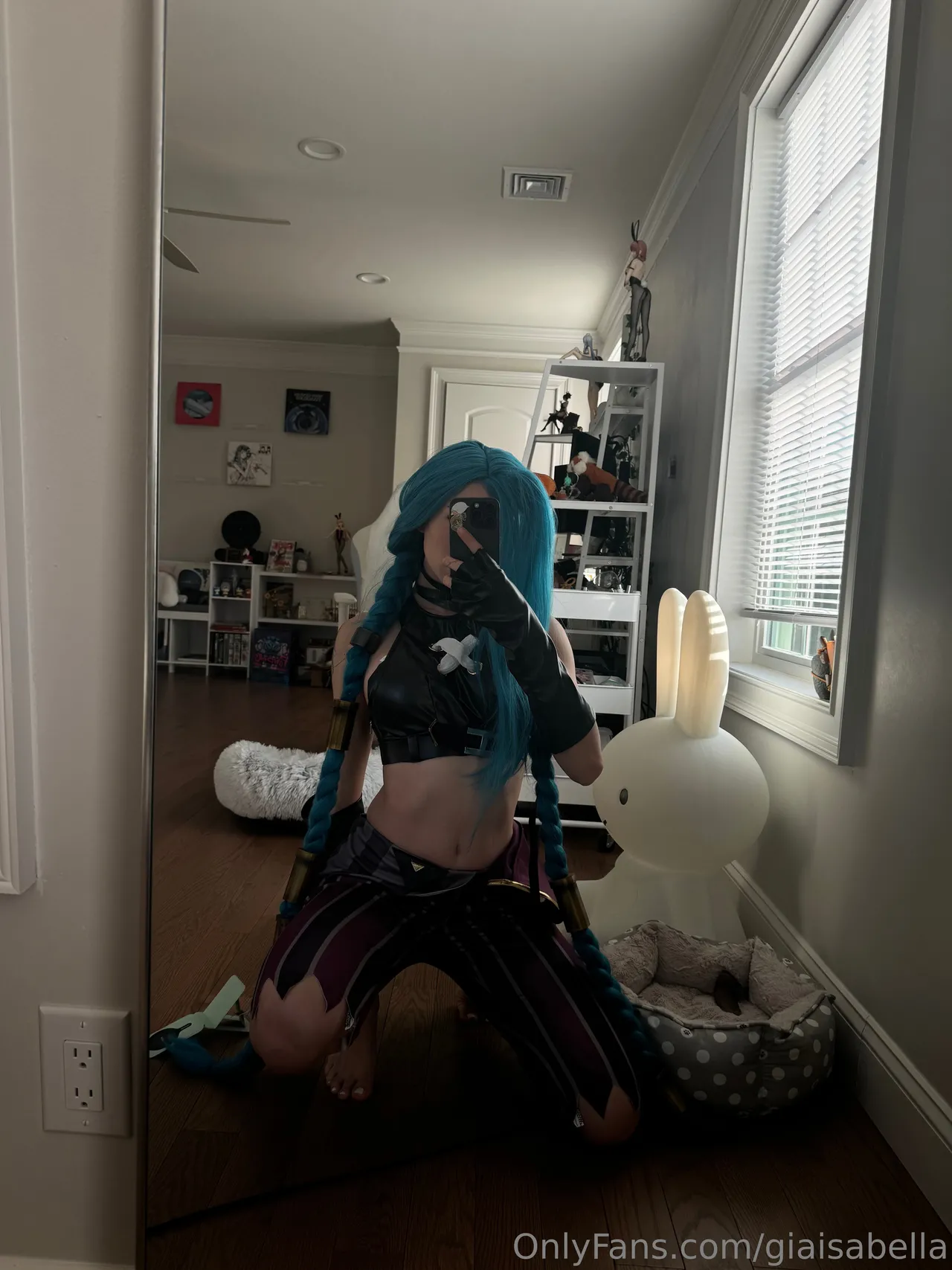 Gia Isabella - Jinx - Image 1