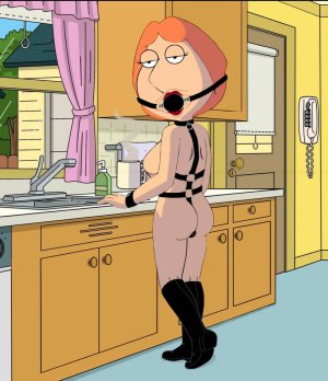 Lois Griffin - Page 366