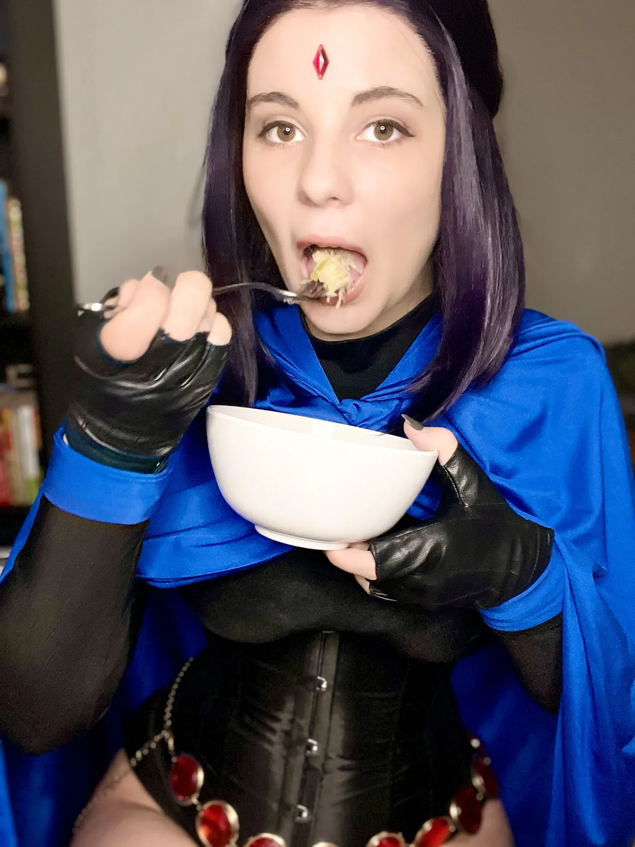 Maniac Megan - Raven - Image 14