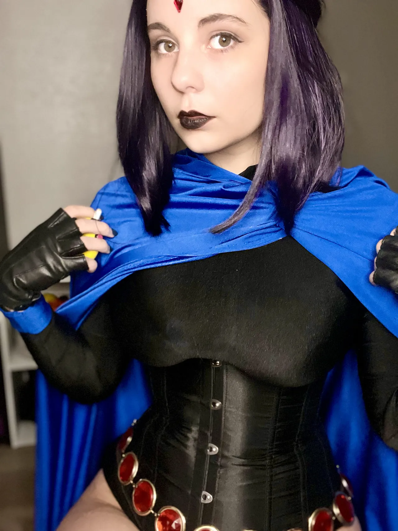 Maniac Megan - Raven - Image 15