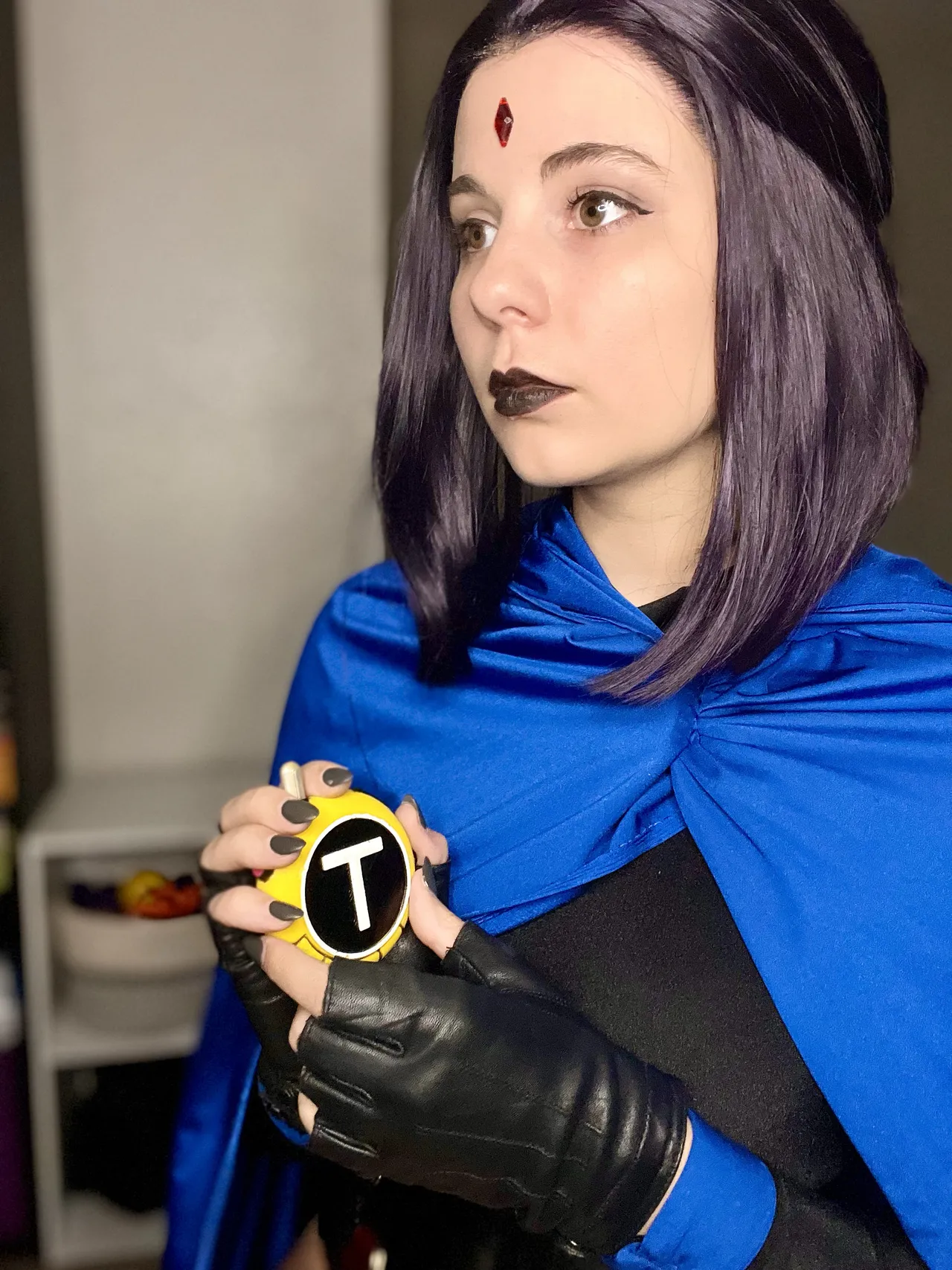 Maniac Megan - Raven - Image 3