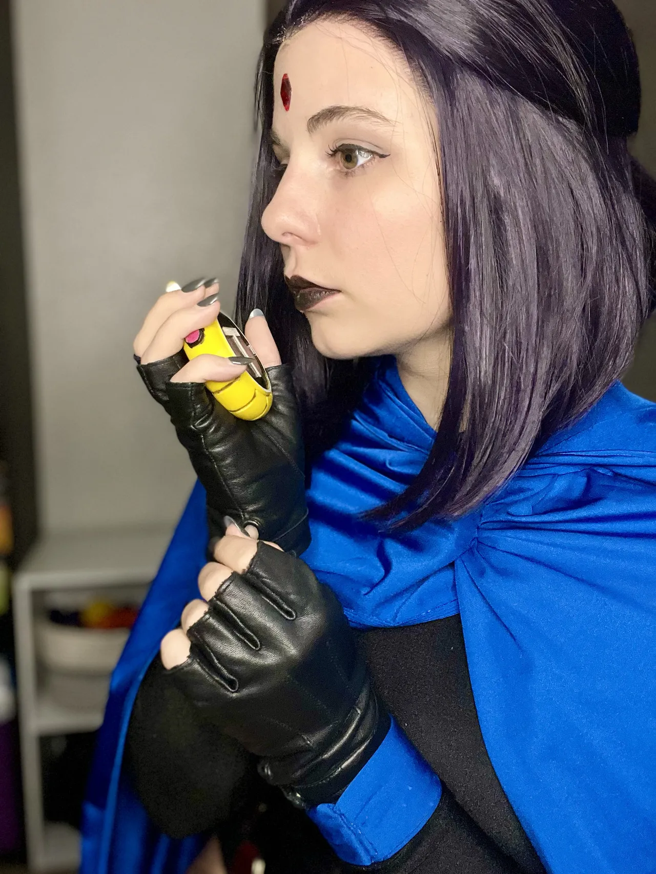 Maniac Megan - Raven - Image 4