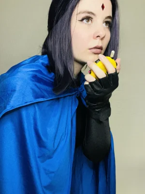 Maniac Megan - Raven - Page 26