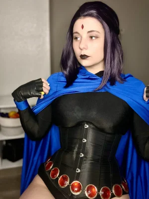 Maniac Megan - Raven - Page 9