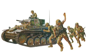 Military Model box Art Collection - Page 36