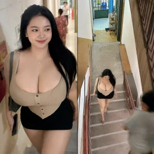 Next to a massage parlor. This is my daily view 按摩店旁边每天都这样 - Page 208