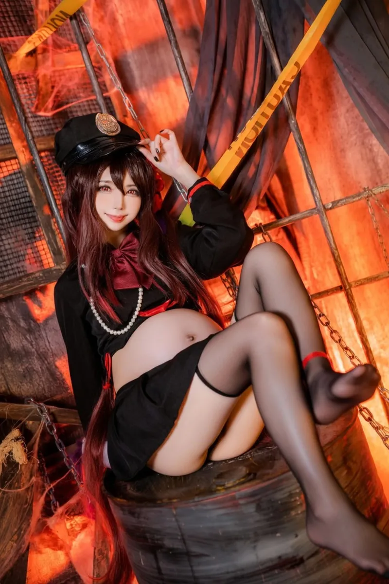 Sally dorasnow Genshin impact-Hu Tao-Cosplayer pregnantAI - Image 2