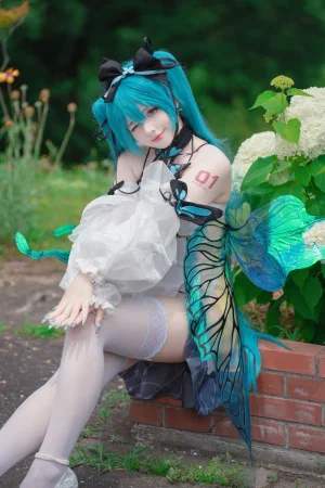 Saya Scarlet - Miku - Page 8