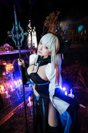 Shooting Stars Saku - Winter Queen - Page 40