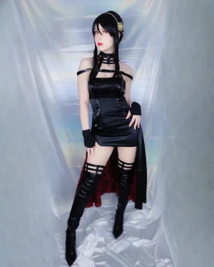 spookyducky - Yor Forger - Page 10