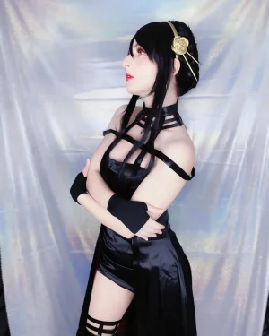 spookyducky - Yor Forger - Page 9