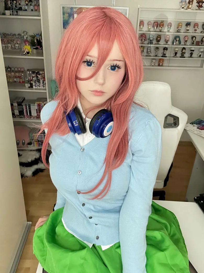 Upminaa - Miku Nakano - Image 19