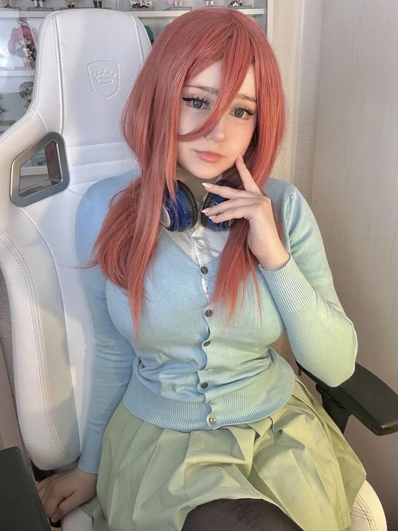 Upminaa - Miku Nakano - Image 30