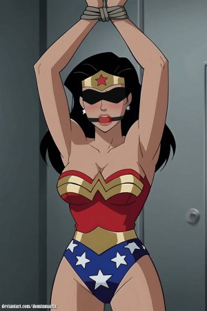 Wonder Woman - Page 766