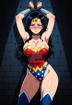 Wonder Woman - Page 813