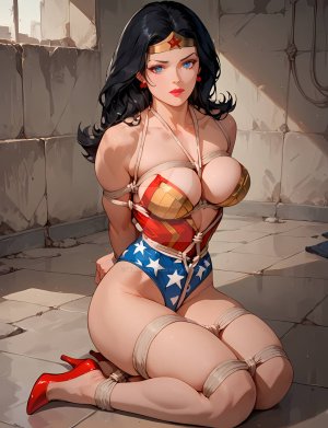 Wonder Woman - Page 907