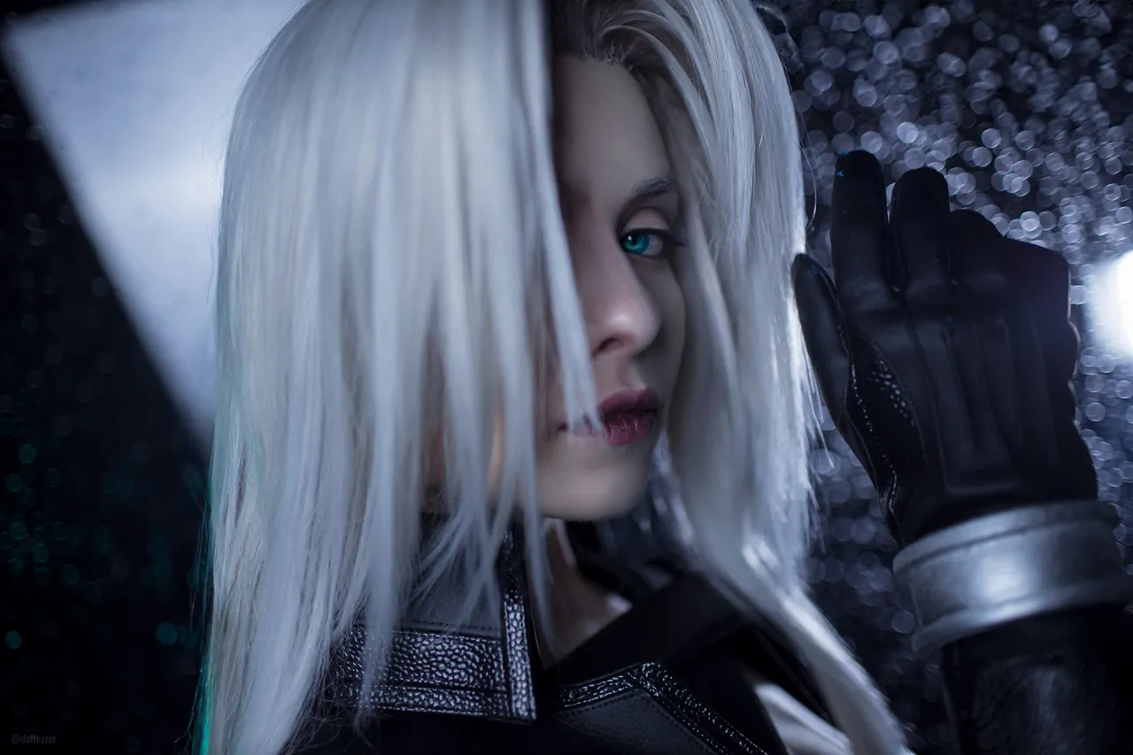 ZUZA cosplay - Sephiroth - Image 4