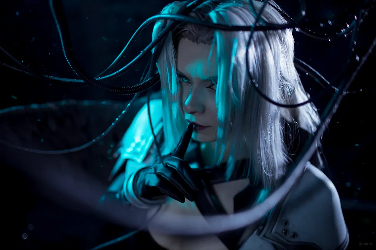 ZUZA cosplay - Sephiroth - Image 8